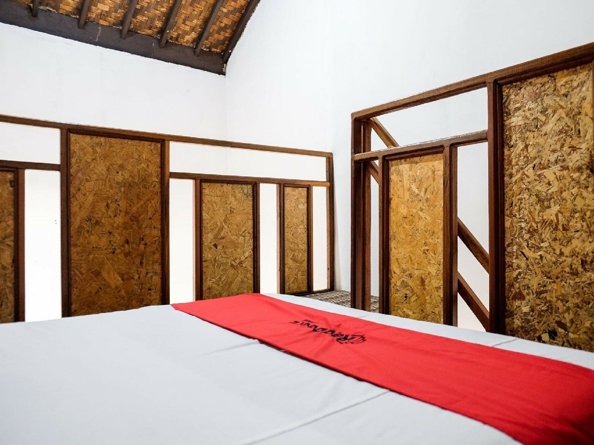 Reddoorz Plus Near Jalan Baru Богор Екстериор снимка